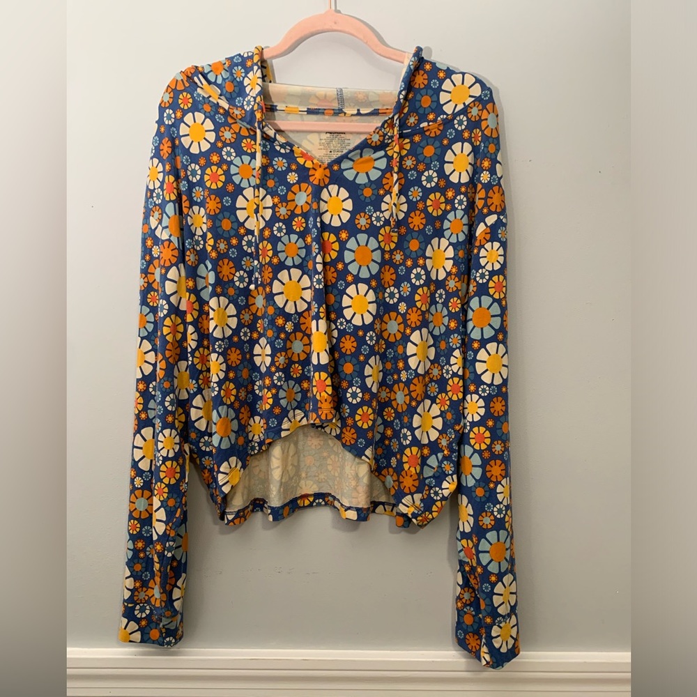 MeUndies Cropped Hooded Pullover "That 70's Collection" See measurement photos‎